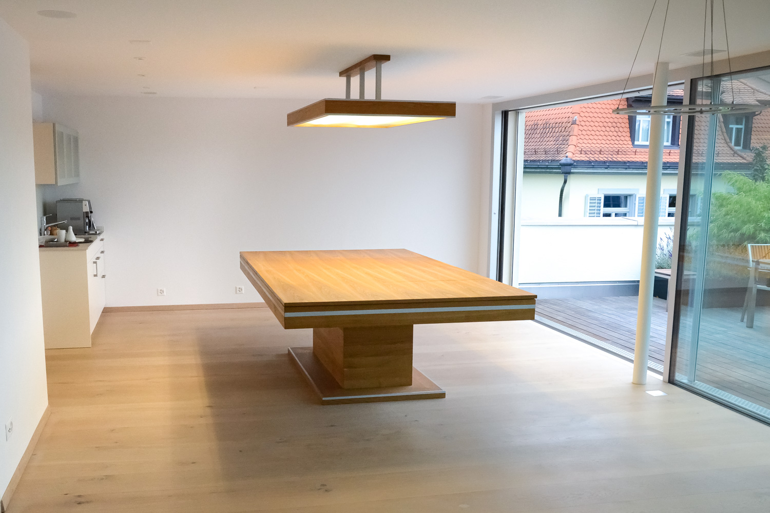 PILAR Speszialanfertigung Eiche /Abdeckung eiche furniert