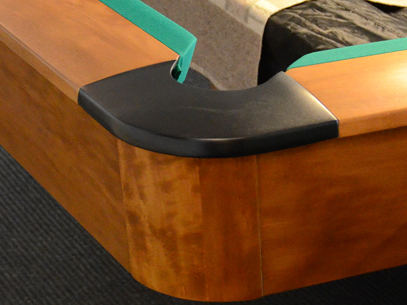 CORONA ECKE SCHWARZ LACKIERT