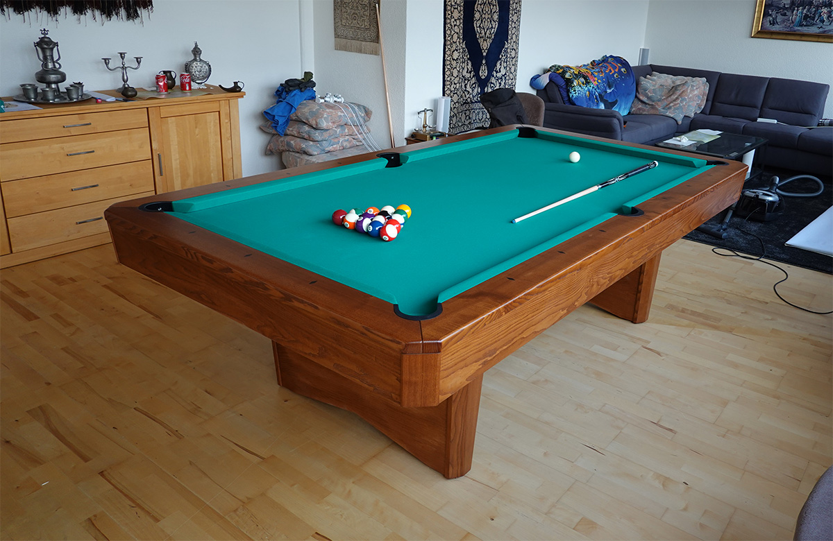 Pooltisch Zaffiro aus Esche braun